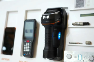 ?？禉C器人憑工業相機、視覺矩陣、讀碼器控制器閃耀 VisionChina2025