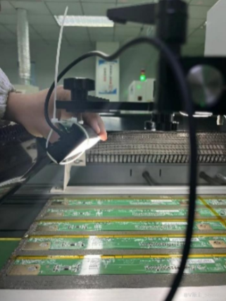 海康MV-ID5120M-00C-NNN讀碼器3C行業(yè)效果圖.png 海康MV-ID5120M-00C-NNN讀碼器3C行業(yè)效果圖.png